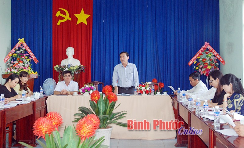 HĐND tỉnh khảo s&aacute;t tổ chức hoạt động HĐND cấp x&atilde; tại thị x&atilde; Đồng Xo&agrave;i