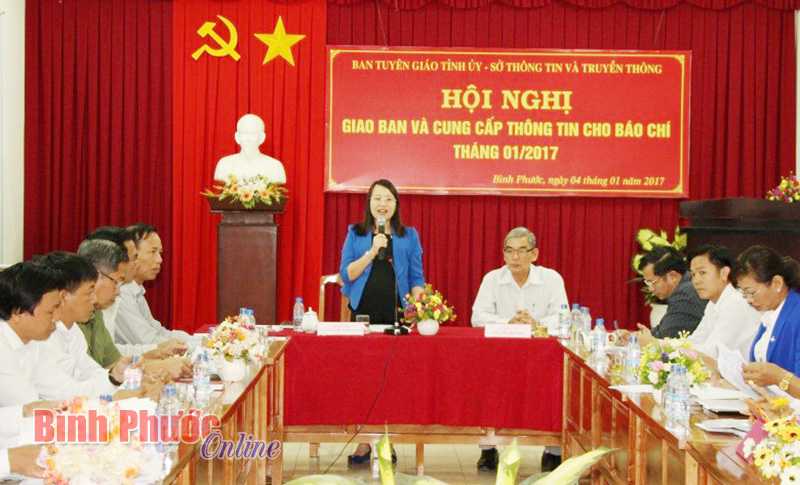 Tăng cường tuy&ecirc;n truyền việc triển khai, thực hiện Nghị quyết Trung ương 4, kh&oacute;a XII