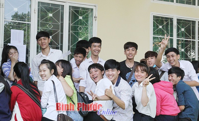 Hộ khẩu - r&agrave;o cản trong thi tuyển c&ocirc;ng chức, vi&ecirc;n chức