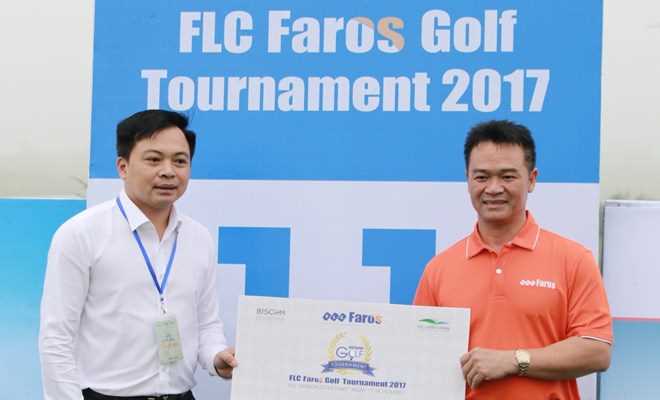 C&uacute; đ&aacute;nh trị gi&aacute; 6 tỷ đồng tại giải golf ở Thanh H&oacute;a