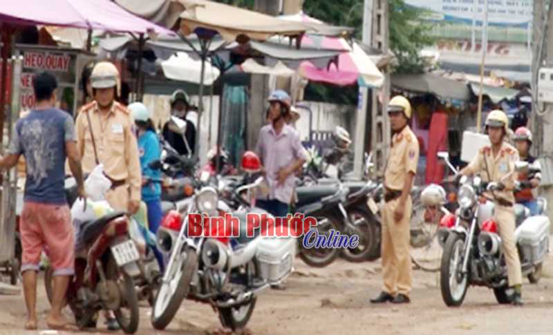 Tăng cường tuần tra, kiểm so&aacute;t giao th&ocirc;ng dịp tết