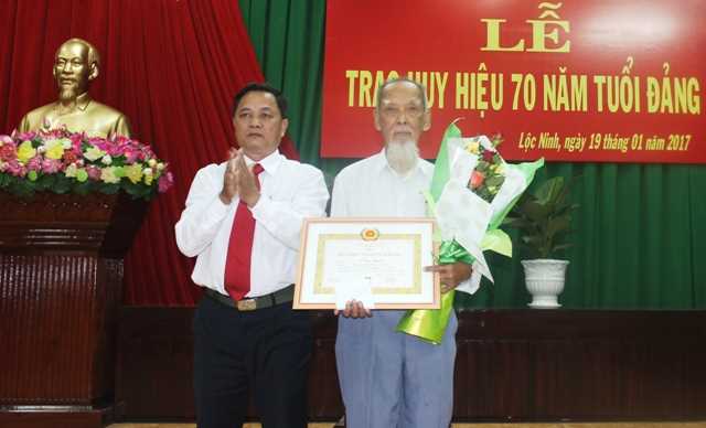 Huyện ủy Lộc Ninh kỷ niệm 87 năm Ng&agrave;y th&agrave;nh lập Đảng