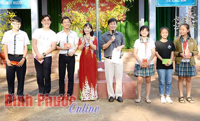 Buổi học đầu xuân đầy ý nghĩa ở Trường THCS An Lộc