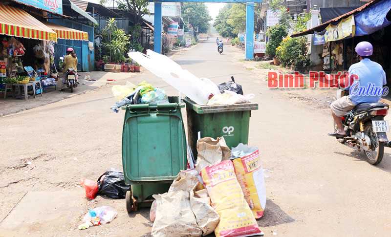 R&aacute;c &aacute;n ngữ cổng khu d&acirc;n cư văn h&oacute;a