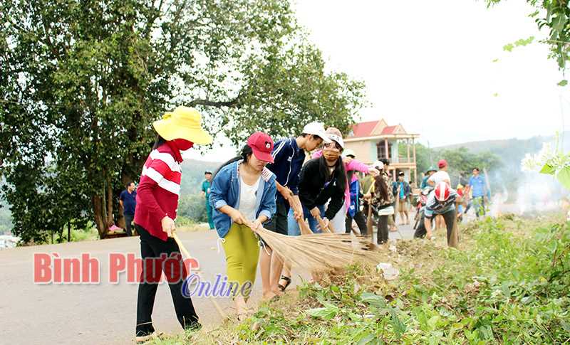 Ra quân dọn vệ sinh chuẩn bị đón xuân Đinh Dậu