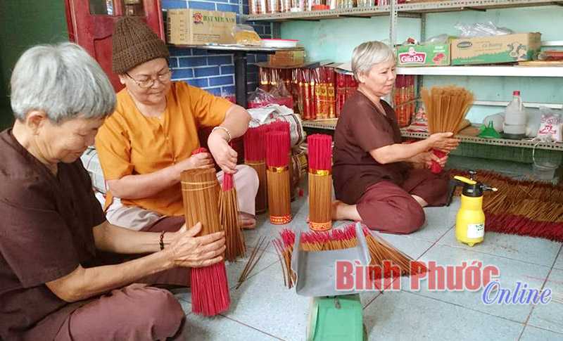 Nghề làm nhang mùa tết