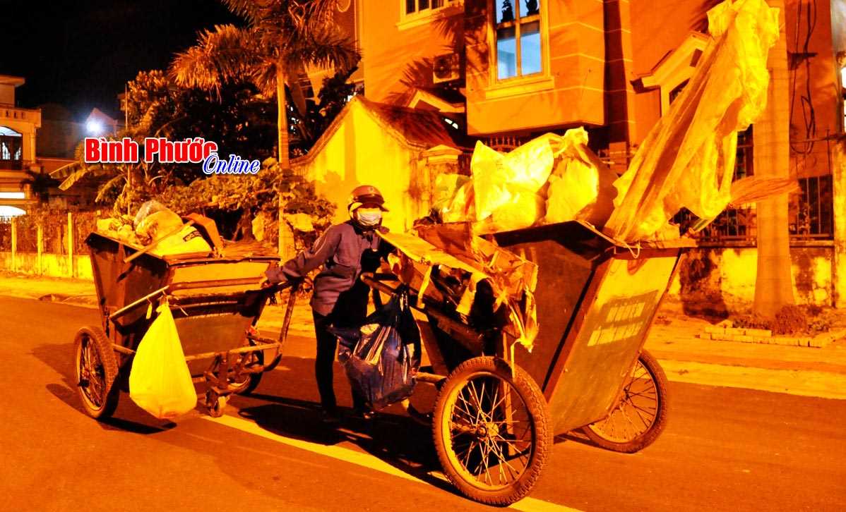 Rũ bỏ rác năm cũ, đón năm mới đầm ấm