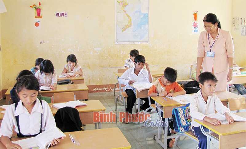 487.159 học sinh vùng đặc biệt khó khăn tiếp tục được hỗ trợ gạo