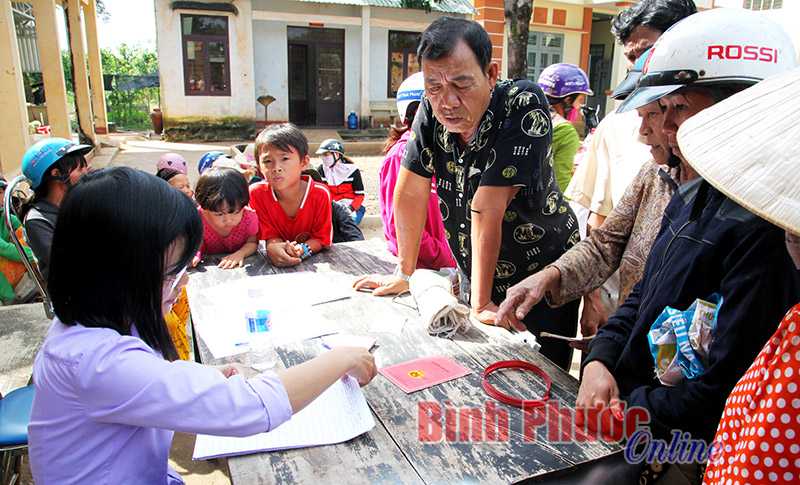 Đồng Phú: Tích cực sát cánh cùng người nghèo