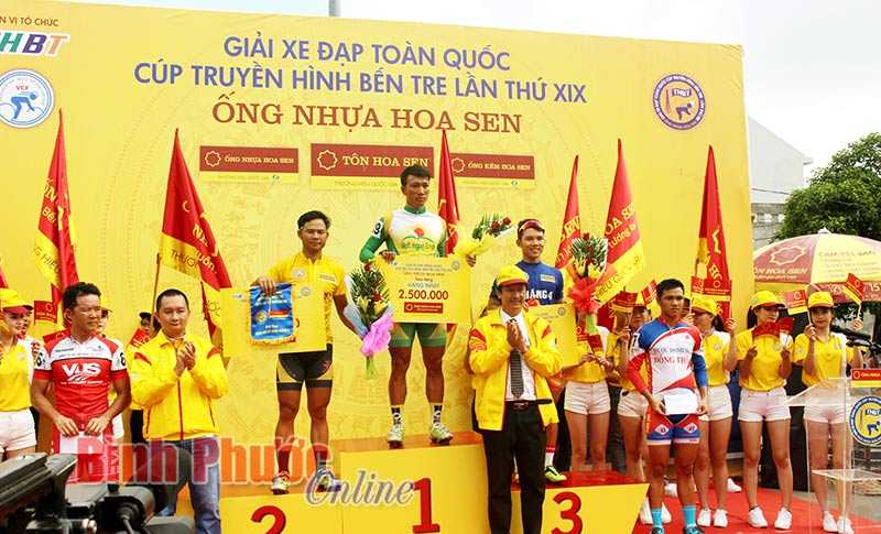 Nguyễn Thành Tâm về nhất chặng 5 giải đua xe cúp truyền hình Bến Tre