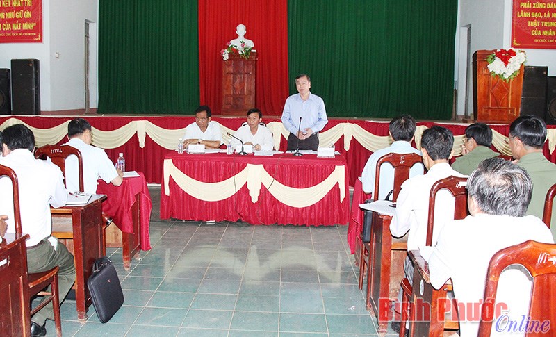 L&atilde;nh đạo hai tỉnh B&igrave;nh Phước v&agrave; Đắk N&ocirc;ng đối thoại với c&ocirc;ng d&acirc;n