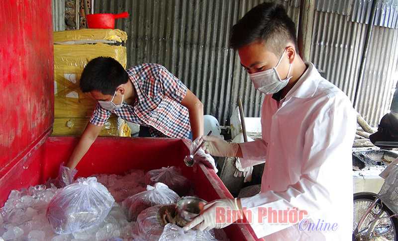 Phát hiện số lượng lớn chả cá, cá viên không đủ điều kiện vệ sinh