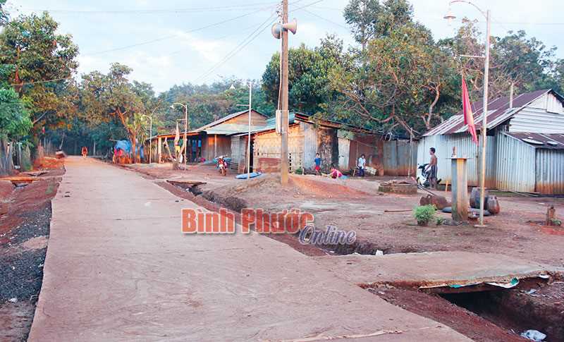 Phê duyệt danh sách 12 xã hoàn thành 19 tiêu chí nông thôn mới năm 2017