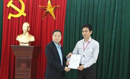 Nhân viên lái xe hàng không trả lại hơn 500 triệu đồng khách bỏ quên