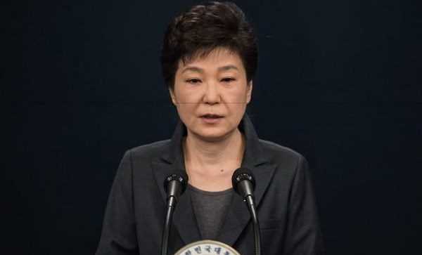 Bà Park bị tố nhận hối lộ để giúp Jay Y. Lee kiểm soát Samsung