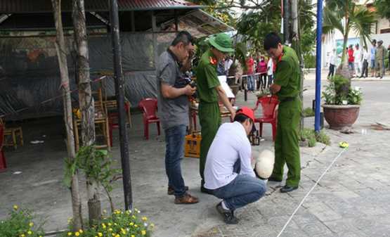 Rượu vào, bạn nhậu cũng chém