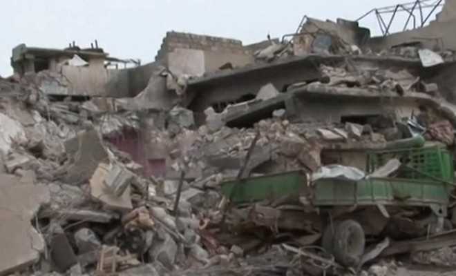 Không kích dồn dập xuống Mosul, 137 người bị chôn sống