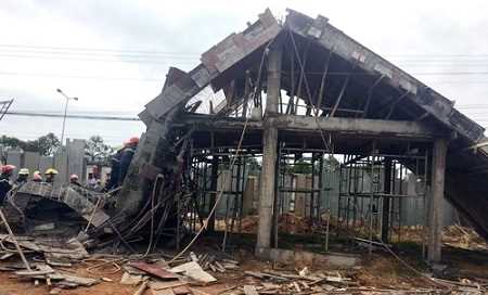 Bà Rịa-Vũng Tàu: Sập giàn giáo công trình, 7 người bị thương