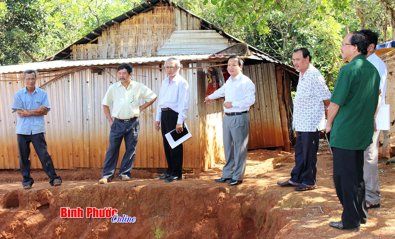 Đồng bào dân tộc thiểu số, vùng kháng chiến cũ là đối tượng ưu tiên số 1