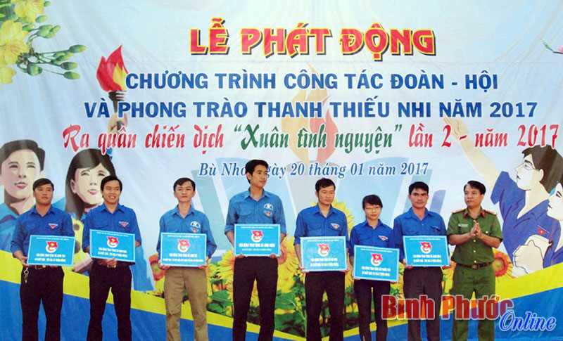 Huyện đoàn Phú Riềng quân chiến dịch “Xuân tình nguyện” lần 2
