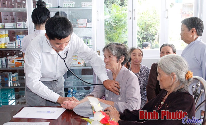 CLB thầy thuốc trẻ thị xã Bình Long: Phát huy sức trẻ phục vụ cộng đồng