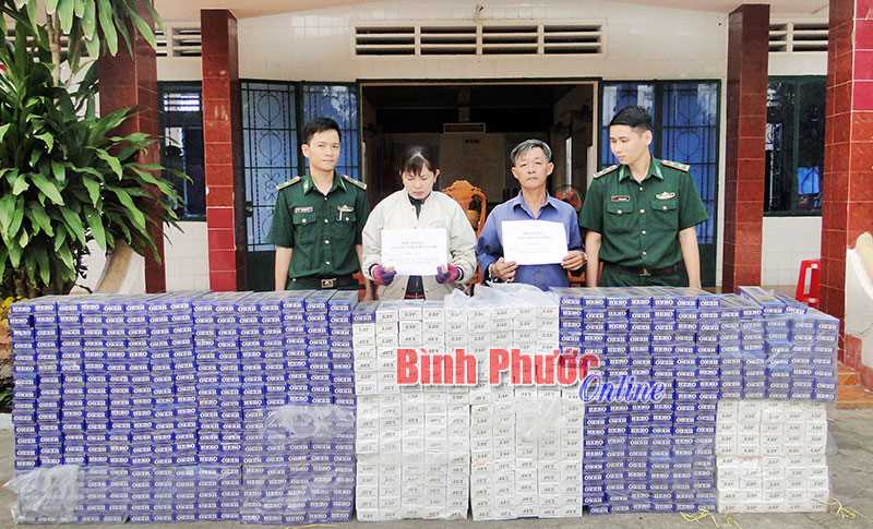 Bộ đội Bi&ecirc;n ph&ograve;ng B&igrave;nh Phước bắt 6.500 bao thuốc l&aacute; ngoại nhập lậu