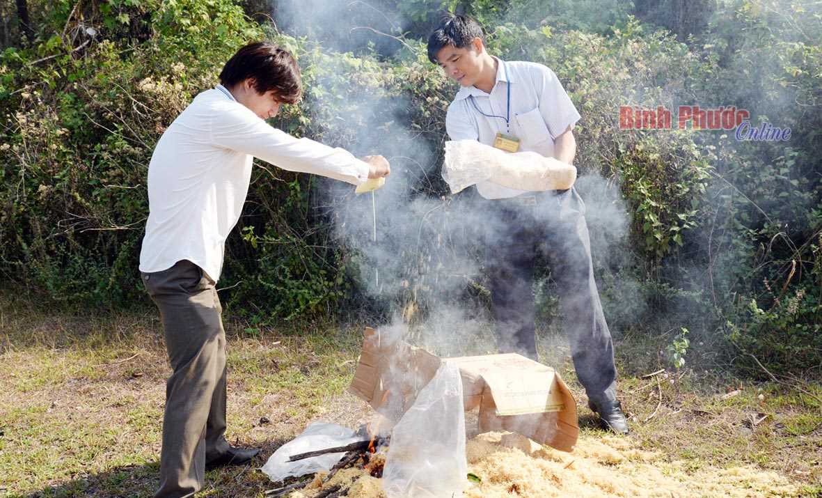 Bình Long tiêu hủy thực phẩm không rõ nguồn gốc