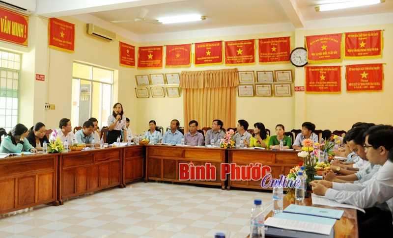 Tọa đ&agrave;m &ldquo;N&acirc;ng cao hiệu quả quản l&yacute; nh&agrave; nước về c&ocirc;ng t&aacute;c gia đ&igrave;nh&rdquo;