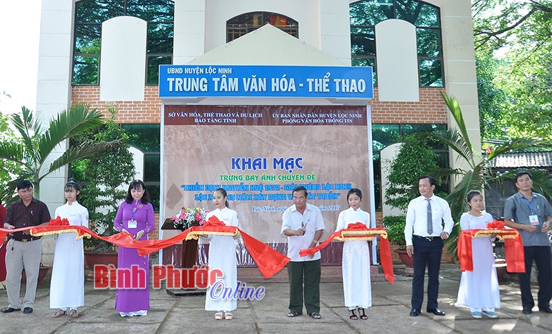 Triển l&atilde;m về Chiến dịch Nguyễn Huệ v&agrave; Lộc Ninh 45 năm x&acirc;y dựng, ph&aacute;t triển