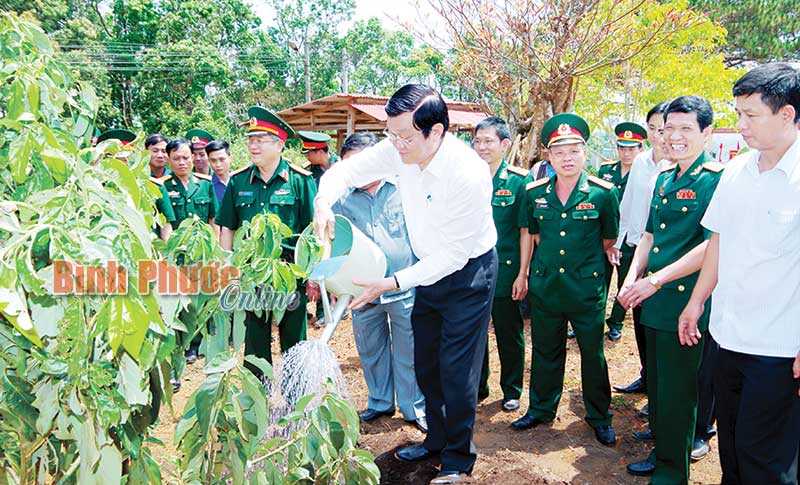 Binh đo&agrave;n 16 chung sức v&igrave; nh&acirc;n d&acirc;n