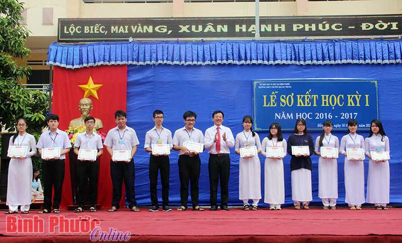Trường THPT chuyên Quang Trung có 50,59% học sinh giỏi toàn diện