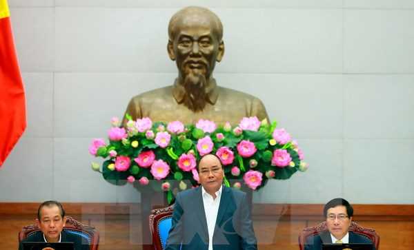 Thủ tướng: Cần c&oacute; giải ph&aacute;p quyết liệt để đạt tăng trưởng 6,7%