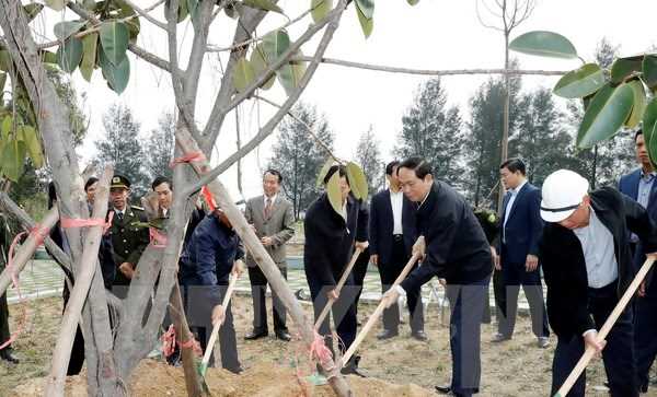 Chủ tịch nước k&ecirc;u gọi n&acirc;ng cao &yacute; thức v&agrave; tr&aacute;ch nhiệm bảo vệ rừng