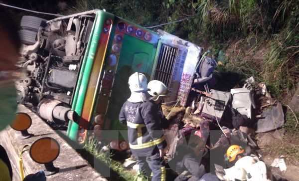 Vụ tai nạn xe buýt tại Đài Loan: Ít nhất 32 người thiệt mạng