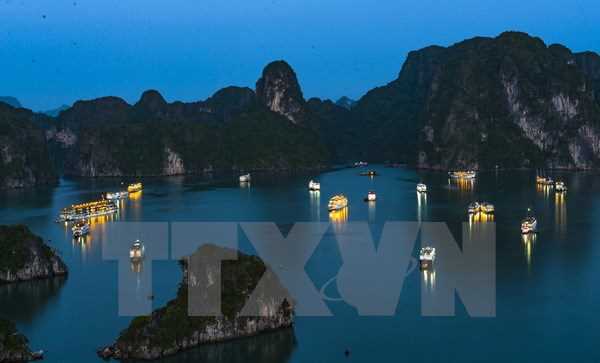 Tổng thống Israel v&agrave; Phu nh&acirc;n thăm Di sản Vịnh Hạ Long