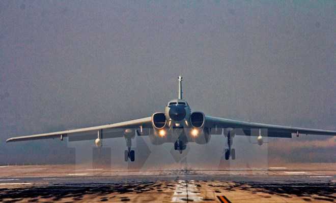 Trung Quốc lại điều máy bay ném bom chiến lược ra Trường Sa