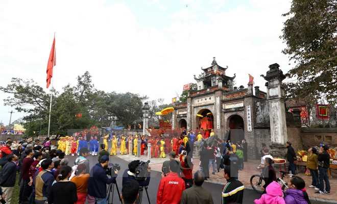 Thủ tướng y&ecirc;u cầu tuyệt đối kh&ocirc;ng đi lễ hội trong giờ h&agrave;nh ch&iacute;nh