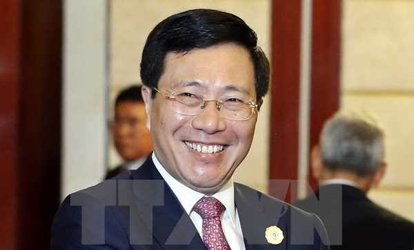 Ph&oacute; Thủ tướng Phạm B&igrave;nh Minh gặp Bộ trưởng Ngoại giao Philippines