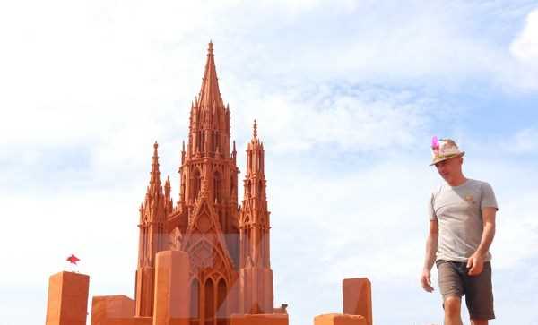 Độc đáo công viên tượng cát đầu tiên ở Việt Nam