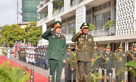 Tăng cường hợp t&aacute;c quốc ph&ograve;ng hai nước Việt Nam-Campuchia