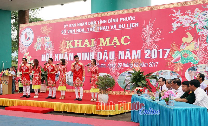 Tưng bừng hội thao xuân Đinh Dậu 2017