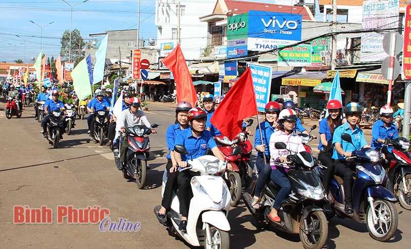 Tuổi trẻ Bình Phước chung tay giữ gìn trật tự an toàn giao thông