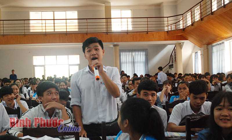 Tư vấn tuyển sinh &ldquo;Đ&uacute;ng ng&agrave;nh nghề - s&aacute;ng tương lai&rdquo;