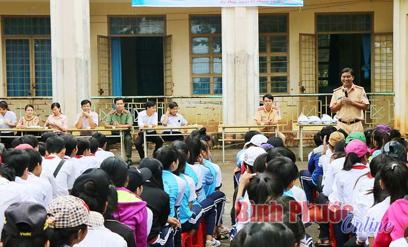 V&igrave; b&igrave;nh y&ecirc;n những cung đường