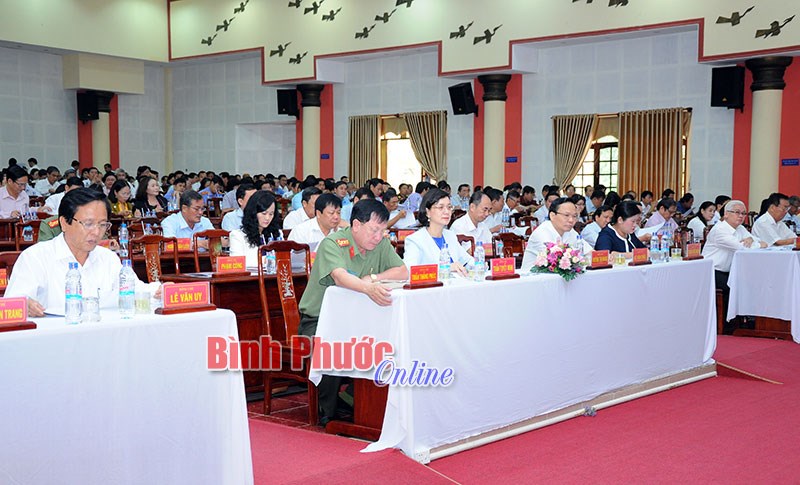 Vai tr&ograve; người đứng đầu cấp ủy trong tự ph&ecirc; b&igrave;nh v&agrave; ph&ecirc; b&igrave;nh