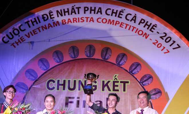 Chàng trai 20 tuổi giành ngôi vị Đệ nhất pha chế càphê Việt Nam