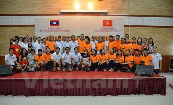 Giao lưu hữu nghị giữa Đại sứ qu&aacute;n Việt Nam, L&agrave;o tại Campuchia