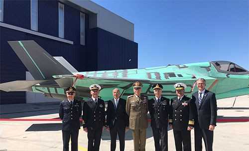 Lần đầu tiên máy bay chiến đấu F-35B được lắp ráp tại Italia