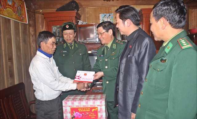 Vũ kh&iacute; tinh thần sắc b&eacute;n