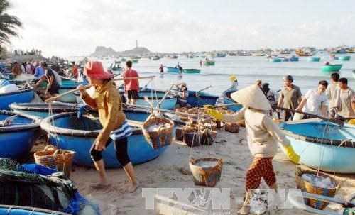 Cảnh gi&aacute;c với những lời s&aacute;o rỗng, mị d&acirc;n, xuy&ecirc;n tạc sự thật